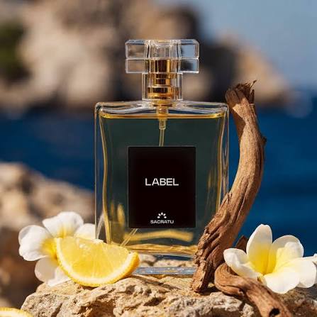 Perfumes e elegância Batiradio